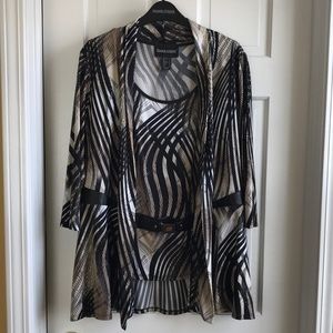 Frank Lyman Size 12 Two-Piece Top